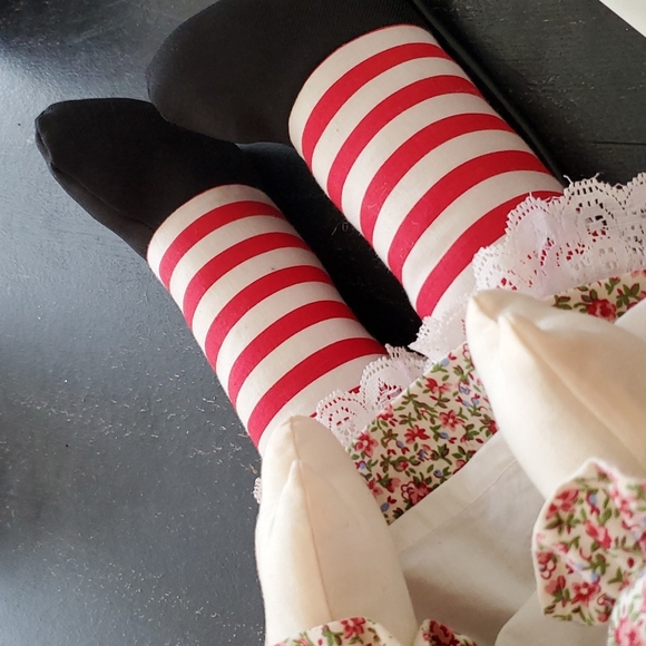 Perfect 26" Raggedy Ann doll - Picture 4 of 8